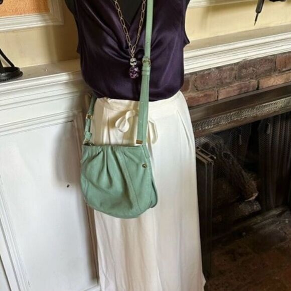 Absolutely adorable Perlina minty green crossbody leather bag…great quality! EUC - Picture 4 of 14